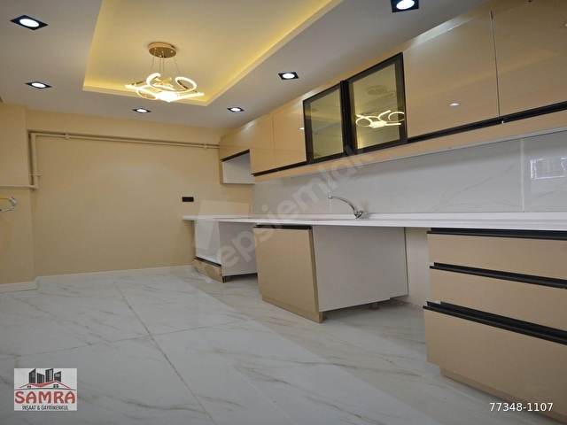 SAMRADAN METROBÜSE YÜRÜME MESAFESİNDE GENİŞM2 2+1 ARAKAT DAİRE - Görsel 21