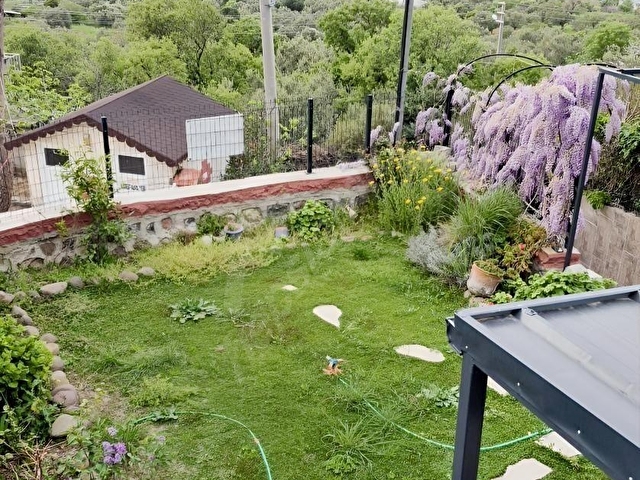 Dikili Yahşibeyde Deniz Manzaralı, Otantik Bahçeli Taş Ev - Görsel 2