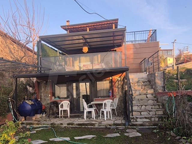 Dikili Yahşibeyde Deniz Manzaralı, Otantik Bahçeli Taş Ev - Görsel 10