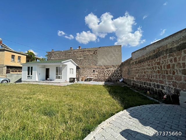 REŞADİYE ‘de Kaçırılmayacak Bağ Evi 037375660 hepsiemlak