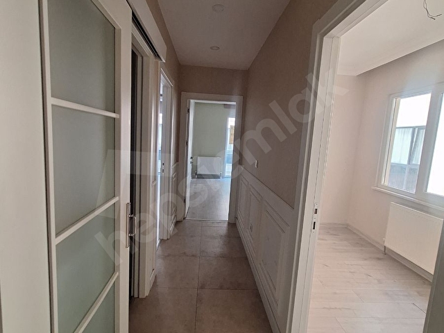 KARTALTEPE DE SİTE İÇERİSİNDE 5 YILLIK 2 ODA 1 SALON 2.KAT - Görsel 12