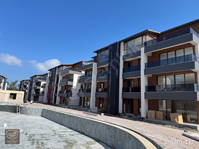 ARSUZ MERKEZ CEMRE SİTESİNDE SATILIK LÜKS GENİŞ 2+1 DAİRE - Görsel 3