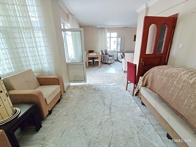 İstanbul Halkalı Zeynebiye Caddesi Üzerinde Satılık Bina - Görsel 2