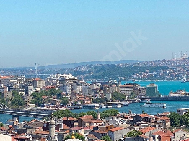 Deniz Manzaralı Satılık 4 Katlı bina.