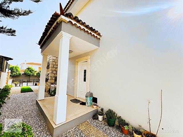 ALAÇATI ÇAMLIKYOLDA NİLBERKDEN TEK MÜSTAKİL 3+2 KİRALIK VİLLA - Görsel 5