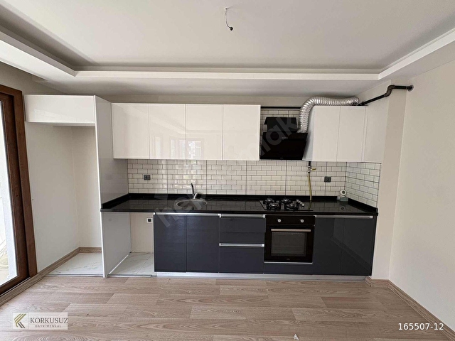 SEFERİHİSARDA CADDE ÜZERİ HAVUZLU SİTEDE 2+1 KİRALIK DAİRE - Görsel 22