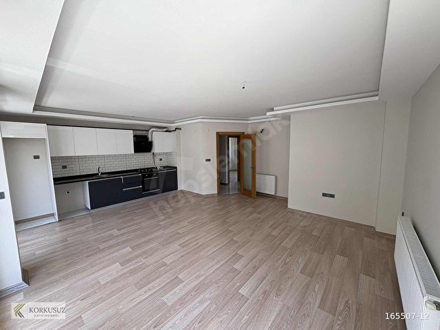 SEFERİHİSARDA CADDE ÜZERİ HAVUZLU SİTEDE 2+1 KİRALIK DAİRE - Görsel 15