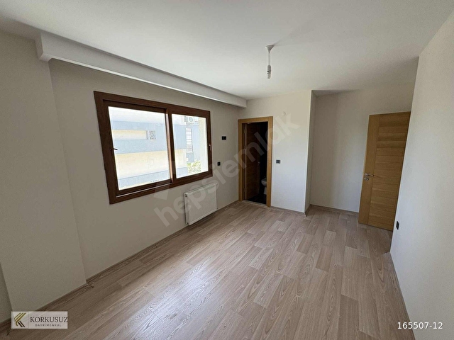 SEFERİHİSARDA CADDE ÜZERİ HAVUZLU SİTEDE 2+1 KİRALIK DAİRE - Görsel 26