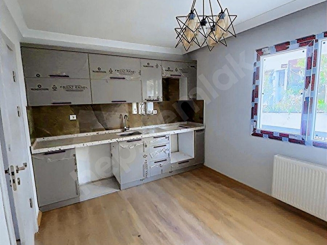 BERGAMA ZAFER MAHALLESİNDE KOMPLE TADİLATLI BİNA SATIŞTA - Görsel 8