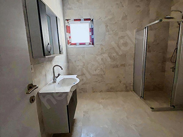 BERGAMA ZAFER MAHALLESİNDE KOMPLE TADİLATLI BİNA SATIŞTA - Görsel 24