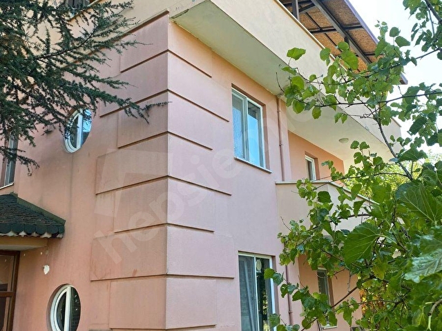 600 EVLERDE HARİKA KONUMDA 3 KATLI SATILIK VİLLA - Görsel 6