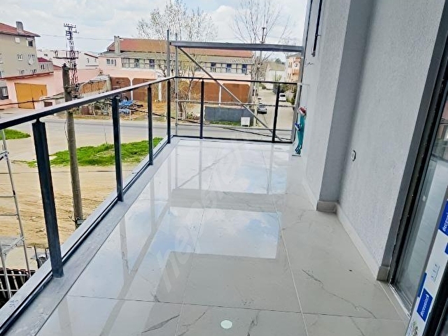 MUHTEŞEM LOKASYONDA AVUKATA UYGUN 1+1 AYRI MUTFAKLI 70 m2 DAİRE - Görsel 8