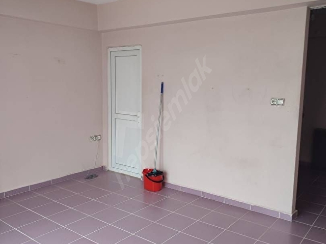 Erasta AVM yanı kiralık stüdyo daire eşyasız - Görsel 3