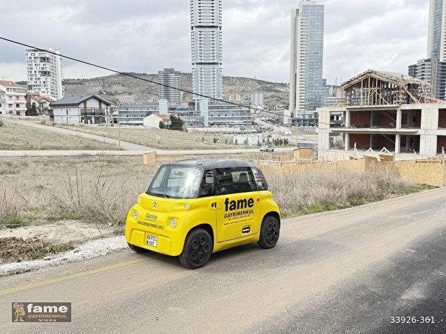 Yaşamkentte Satılık 518 m²İkiz Arsa Eskişehir Yolu Manzaralı