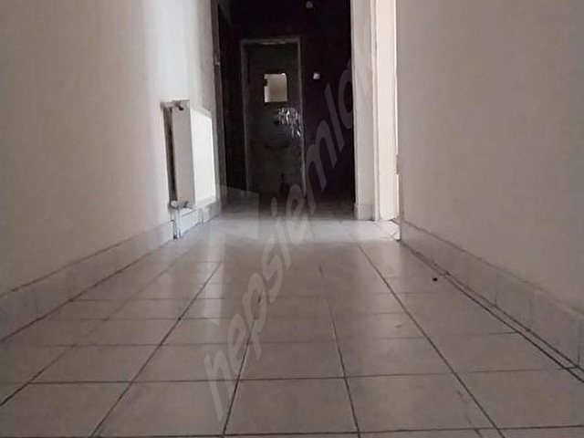 Tepebaşı mahallesinde metro ve caddeye çok yakın yüksek giriş balkonlu - Görsel 9