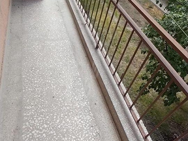Tepebaşı mahallesinde metro ve caddeye çok yakın yüksek giriş balkonlu - Görsel 13