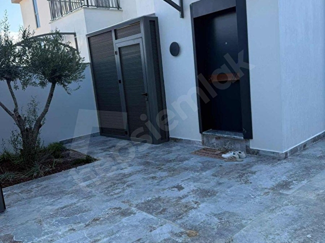 Evrensekide müstakil havuzlu satılık 3+1 villa - Görsel 17