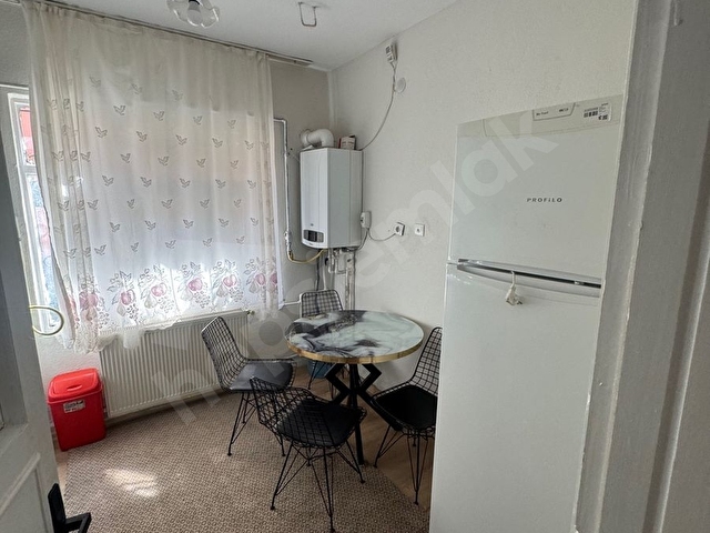 BURDUR MERKEZ EMEK MAHALLESİNDE EŞYALI HER ŞEY DAHİL KİRALIK 2+0 DAİRE - Görsel 2