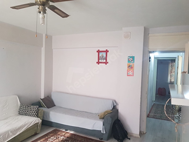 Izmir Karsiyaka Esyali Kiralik Daire 1 500 T L 2183 1135 Hurriyet Emlak