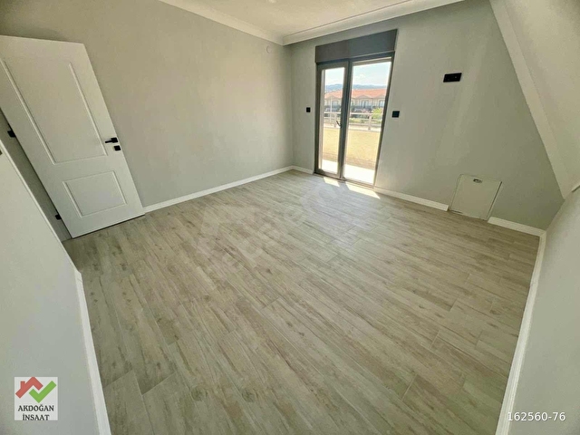 YALIDA MUHTEŞEM BAHÇE VE HAVUZLU LÜKS 4+1 VİLLA ! - Görsel 30