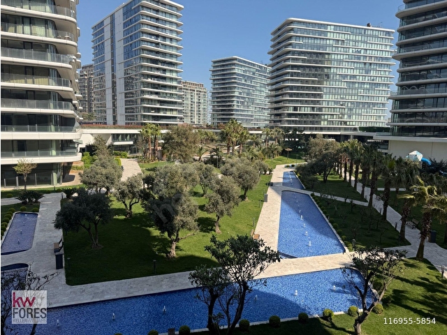 YEDİMAVİDE DENİZ MANZARALI BAHÇELİ GENİŞ VERANDALI DAİRE