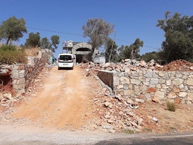 Hikmet Ten Satilik Camlik Koy Icinde Yatirimlik Arsa