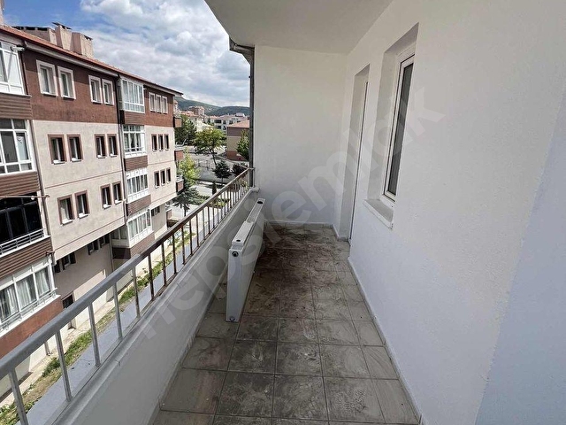 1 EMLAKda 15 TEMMUZ MAH. ANA CADDE ÜZERİ KİRALIK 3+1 DAİRE - Görsel 29