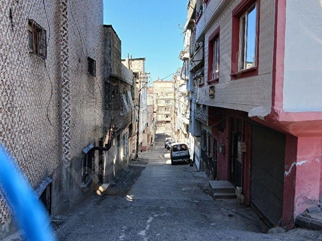 Boyno mah. Satlık 3 katlı 3er odalı müstakil - Görsel 2