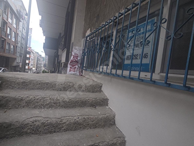 MEHMET AKİF MAHALLESİ 6 KATLI BİNA BAHCE KATI 2+1 SATILIK 12 HİS