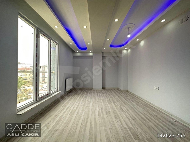CADDE GAYRİMENKULDEN KAPAKLI VATAN MAHALLESİNDE 2+1 DAİRE