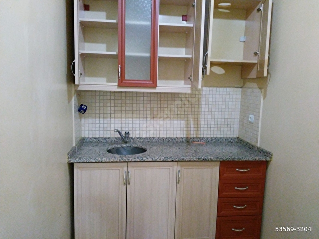 BAHÇELİEVLER YAYLA YAKINI DÜZ GİRİŞ 50 M2 MUTFAK VC  VAR