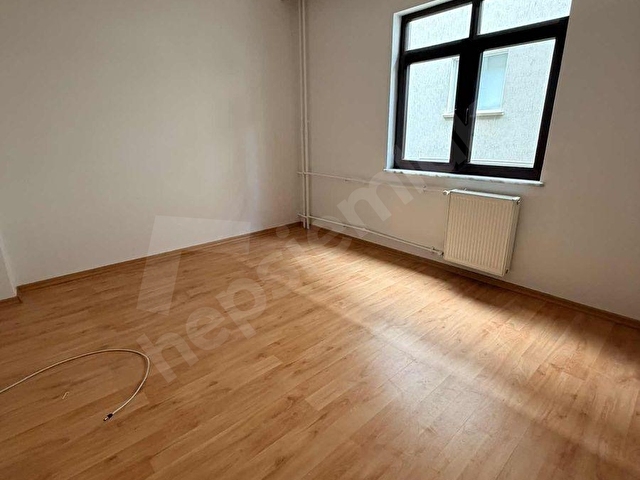 MEBUSEVLERİNDE ANITKABİRİN KÖŞESİNDE SATILIK 3+1 DAİRE - Görsel 12