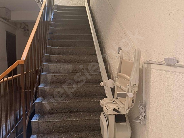 MEBUSEVLERİNDE ANITKABİRİN KÖŞESİNDE SATILIK 3+1 DAİRE - Görsel 4