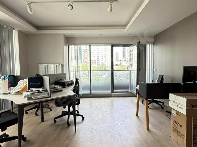 SEMBOL İSTANBUL SİTESİNDE 1+1 KAPALI MUTFAK ÇİFT TERASLI BÜYÜK - Görsel 9