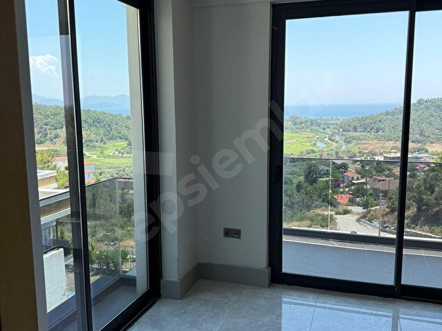 SARİĞERME MERKEZİNDE SATILIK GOLF ve DENİZ MANZARALI VİLLALAR - Görsel 29