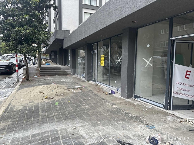 CAN EMLAKTAN YAYA YOĞUNLUĞU OLAN CADDEDE SIFIR DÜKKAN... - Görsel 14