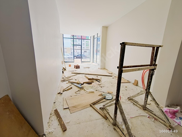 GÜNEYDEN E.5 VE METRONUN YANI BAŞINDA 80M2 DÜZ GİRİŞ DÜKKAN - Görsel 9