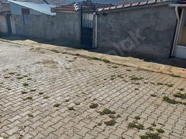 YARIMCA MAHALLESİNDE SATILIK MÜSTAKİL KÖY EVİ - Görsel 2