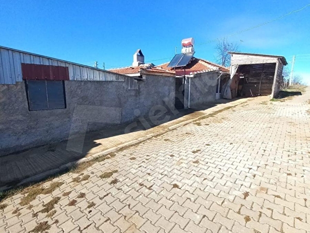 YARIMCA MAHALLESİNDE SATILIK MÜSTAKİL KÖY EVİ