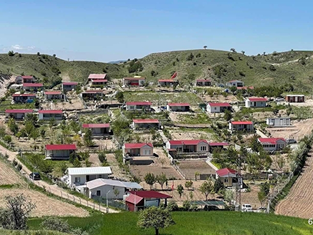 AYAŞ FERUZDA SATILIK 530 M2 ARSA İÇERİSİNDE EV EŞYASI İLE BİRLİK - Görsel 20