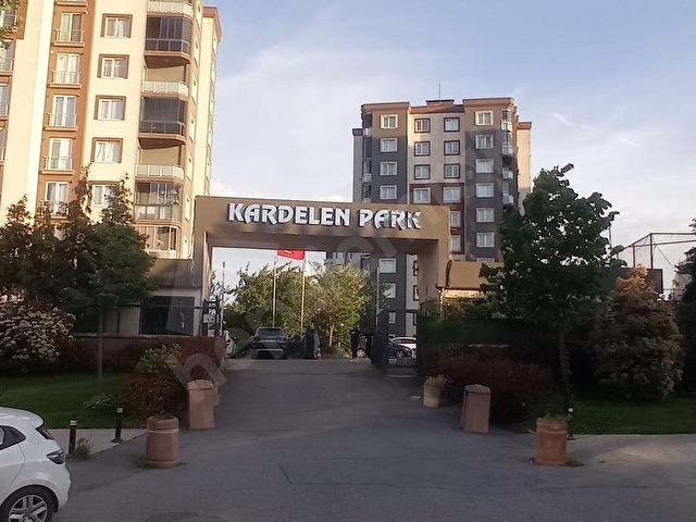 PENDİK YENİŞEHİR MAHALLESİ KARDELEN PARK SİTESİ SATILIK 3+1