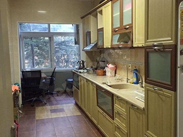 PETEKTEN E-5 ÜSTÜNDE OFİS RUHSTLI İŞYERİNE UYGUN LÜX 3+1 145 m2 DAİRE - Görsel 3