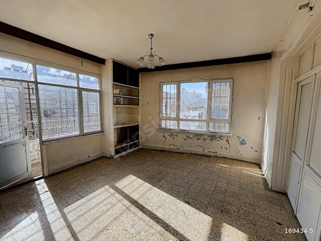 ÇINAR EMLAKtan AHMET RASİMDE UYGUN FİYATLI SATILIK DAİRE - Görsel 3