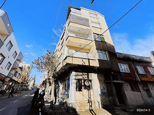 ÇINAR EMLAKtan AHMET RASİMDE UYGUN FİYATLI SATILIK DAİRE