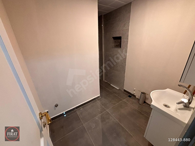 AKDERE MAH FUL YAPILI GENIS ISKANLI MANTOLMALI 3+1 SATILIK DAİRE - Görsel 26
