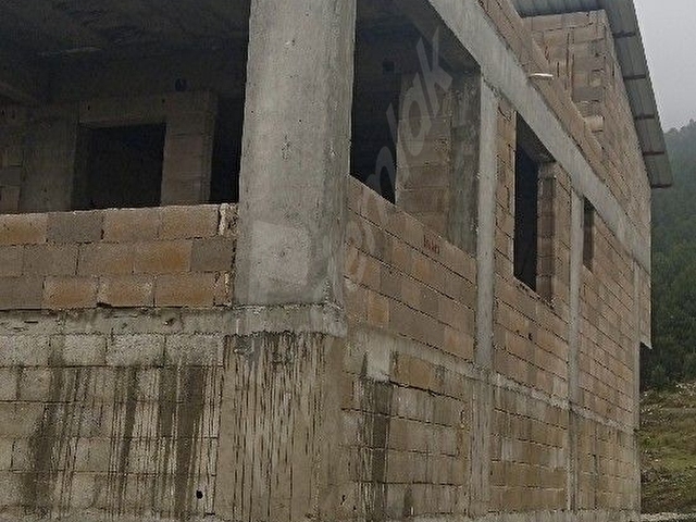 Alan yaylasında Anıt alanın hemen önü manzaralı havadar - Görsel 4