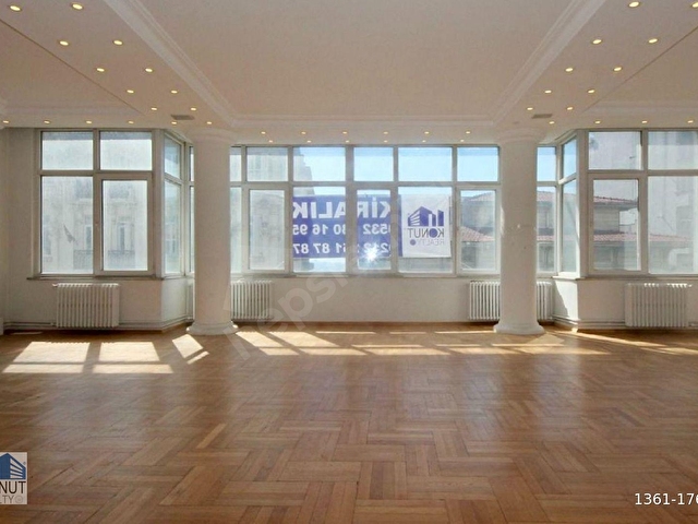 KONUT REALTY | Gümüşsuyu İnönü Cad. Yüksek Tavanlı 240m2. 5+1 Ofis