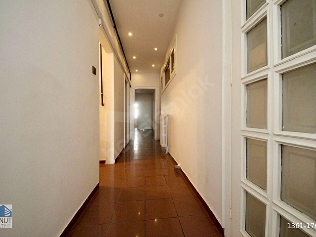 KONUT REALTY | Gümüşsuyu İnönü Cad. Yüksek Tavanlı 240m2. 5+1 Ofis - Görsel 7