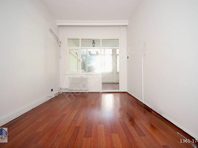 KONUT REALTY | Gümüşsuyu İnönü Cad. Yüksek Tavanlı 240m2. 5+1 Ofis - Görsel 16