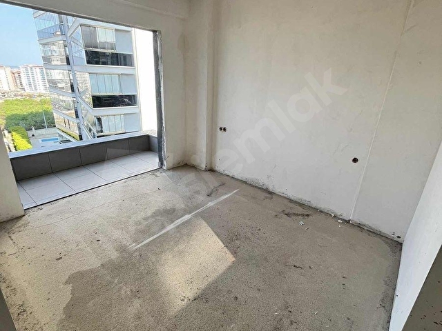 HEKİMOĞLU EMLAKTAN KARŞIYAKADA SATILIK 3+1 DAİRE - Görsel 6